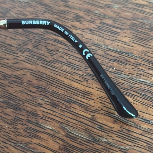 BURBERRY sunglasses - Picture 8 of 10